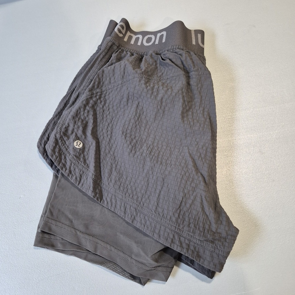 Lululemon Shorts Womens 10 Gray Logo Waistband High Rise Training 2 In 1 Lined